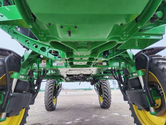 2023 John Deere 410R Sprayer/High Clearance