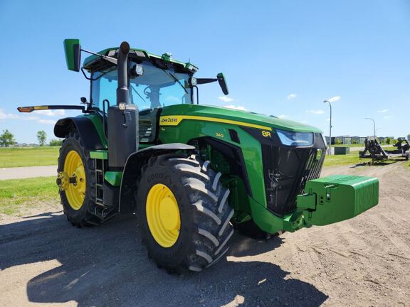 2022 John Deere 8R 340 Tractor