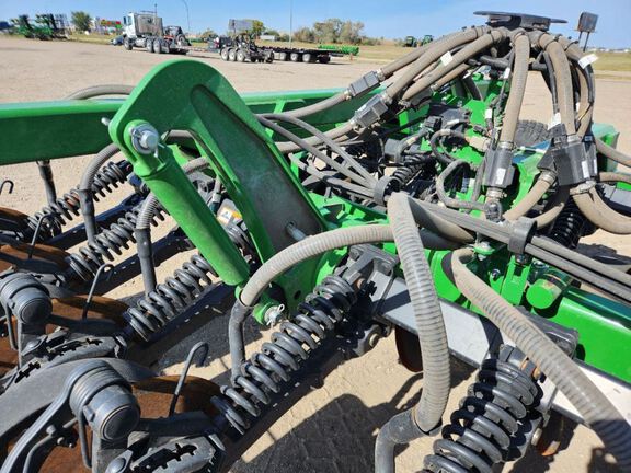 2023 John Deere N560 Air Seeder