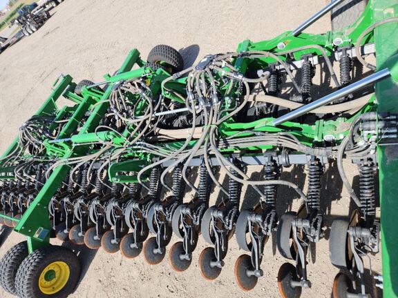 2023 John Deere N560 Air Seeder