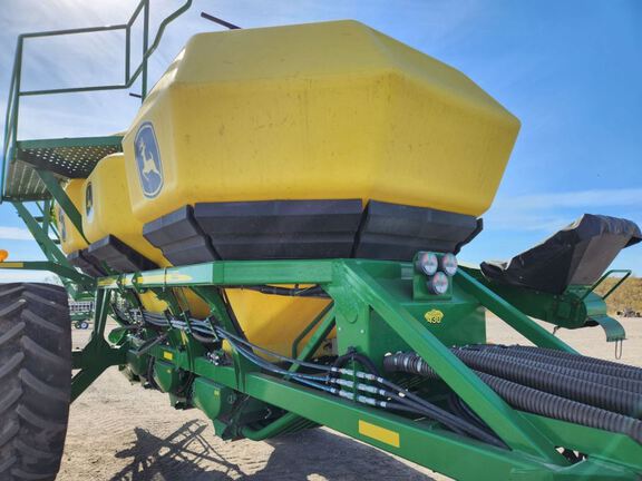 2023 John Deere N560 Air Seeder