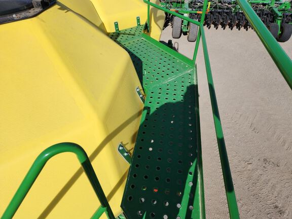 2023 John Deere N560 Air Seeder