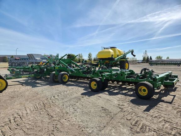 2023 John Deere N560 Air Seeder