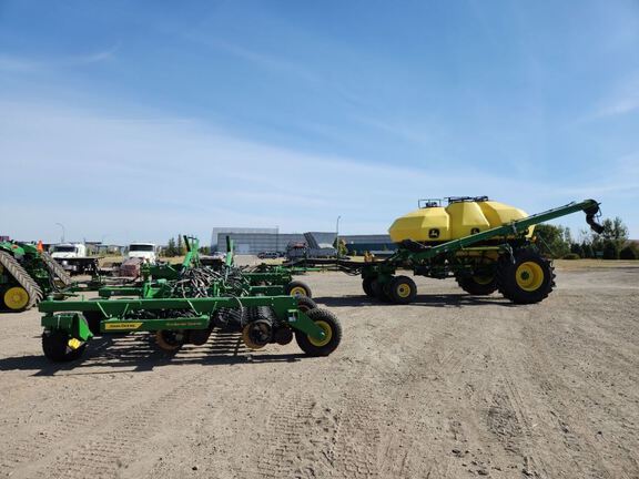 2023 John Deere N560 Air Seeder