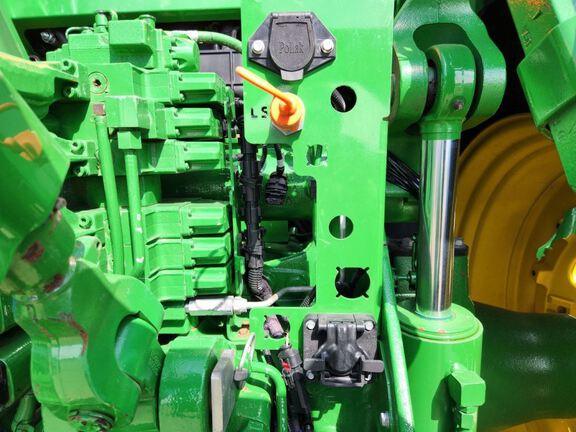 2022 John Deere 8R 340 Tractor