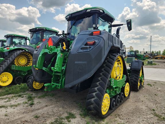 2023 John Deere 8RX 370 Tractor Rubber Track