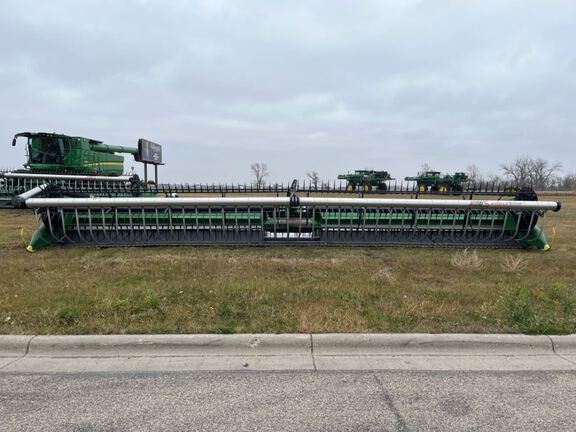 2022 John Deere RD40F Header Combine