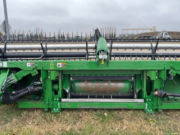 2022 John Deere RD40F Header Combine