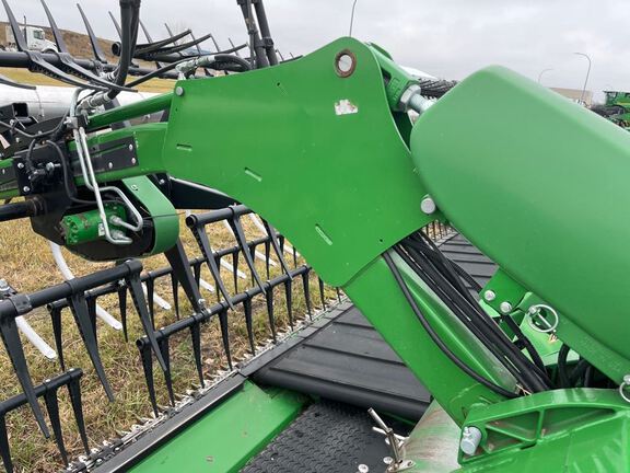 2022 John Deere RD40F Header Combine