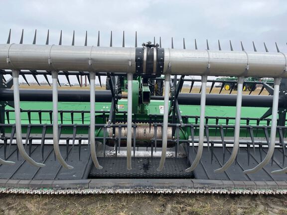 2022 John Deere RD40F Header Combine