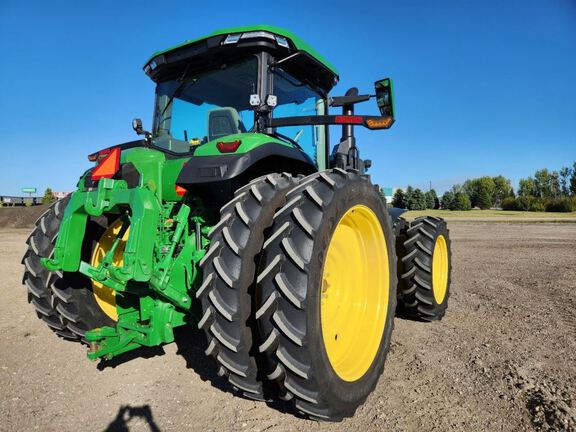 2023 John Deere 8R 310 Tractor