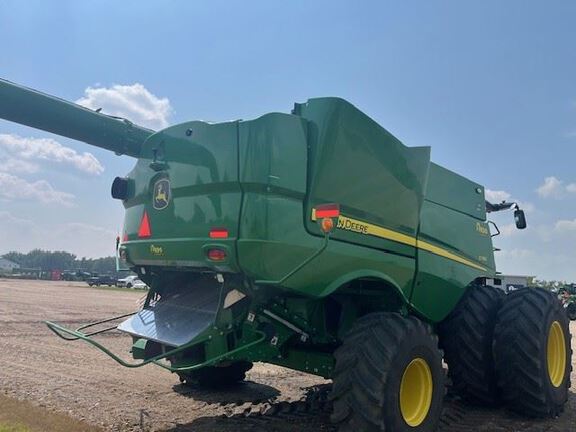 2022 John Deere S780 Combine