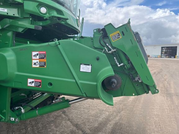 2022 John Deere S780 Combine