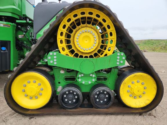 2023 John Deere 9RX 590 Tractor Rubber Track