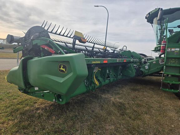 2024 John Deere RD40F Header Combine