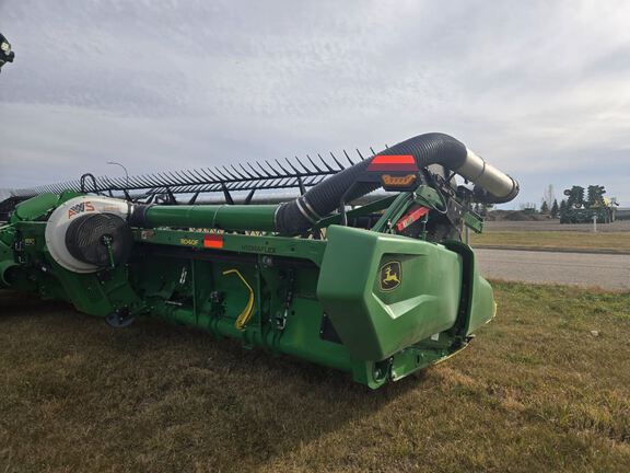 2024 John Deere RD40F Header Combine