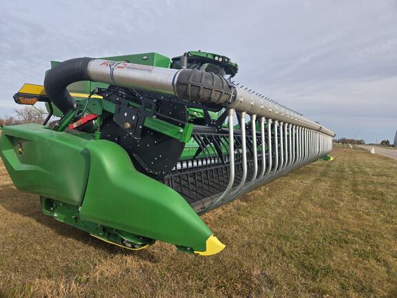 2024 John Deere RD40F Header Combine