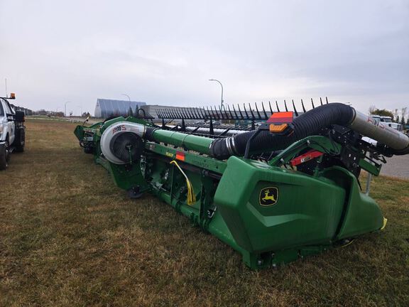 2024 John Deere RD40F Header Combine