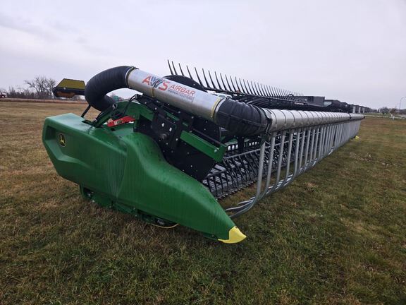 2024 John Deere RD40F Header Combine