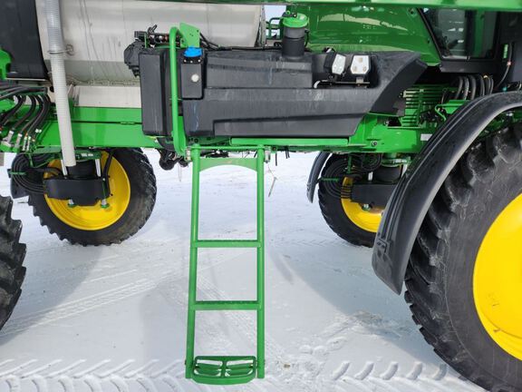 2024 John Deere 410R Sprayer/High Clearance