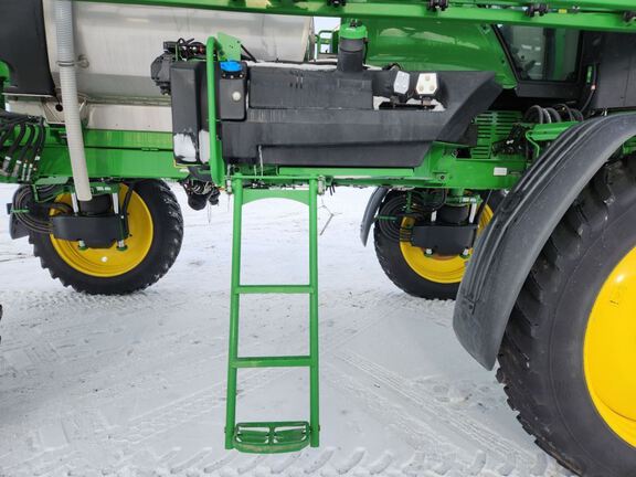 2024 John Deere 410R Sprayer/High Clearance