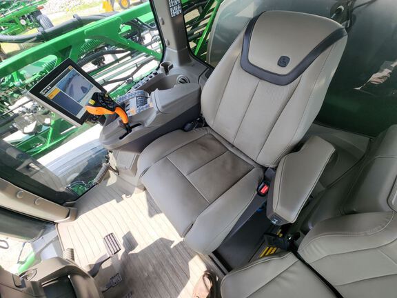 2024 John Deere 410R Sprayer/High Clearance