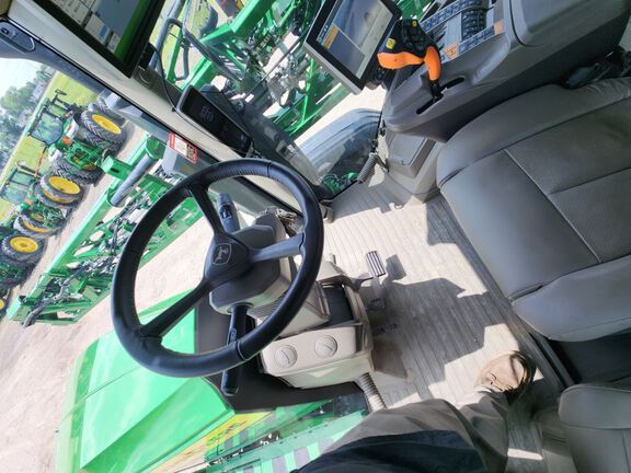 2024 John Deere 410R Sprayer/High Clearance