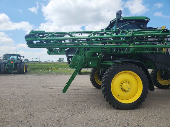 2024 John Deere 410R Sprayer/High Clearance