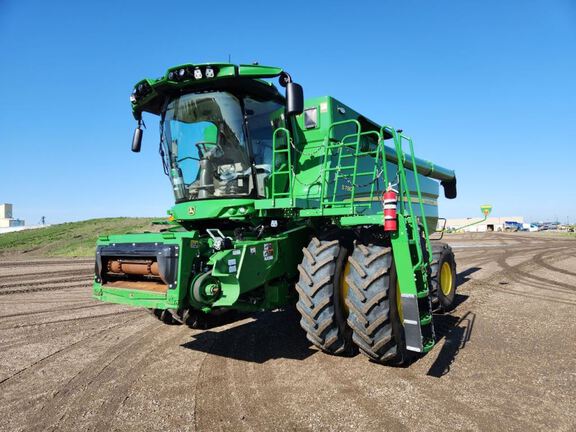 2024 John Deere S780 Combine