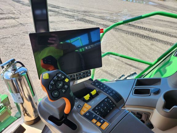 2024 John Deere S780 Combine