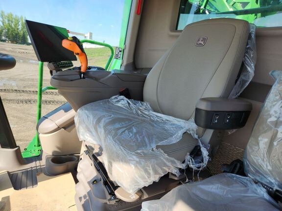 2024 John Deere S780 Combine