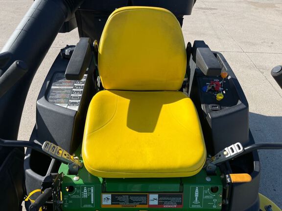 2011 John Deere Z445 Mower/Zero Turn