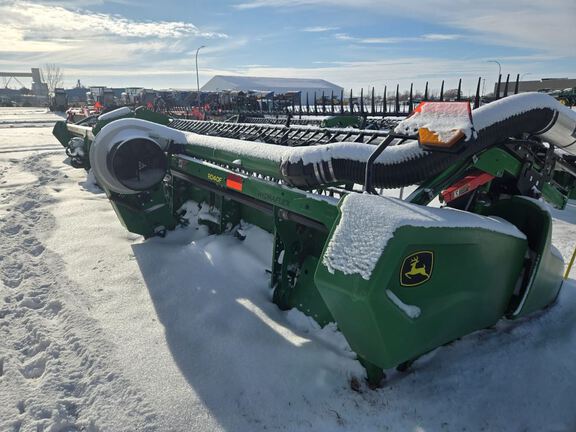 2024 John Deere RD40F Header Combine