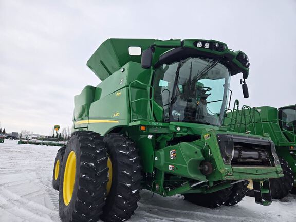 2022 John Deere S780 Combine