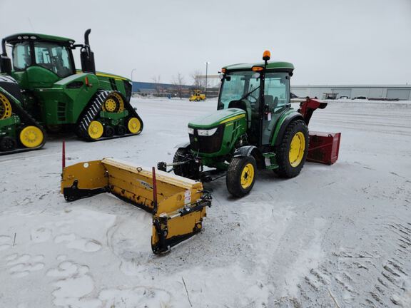 2018 John Deere 4066R Tractor Compact