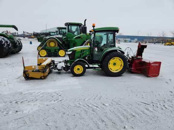 2018 John Deere 4066R Tractor Compact