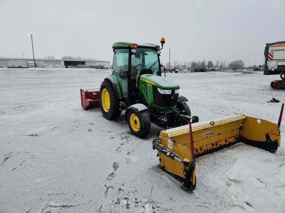 2018 John Deere 4066R Tractor Compact