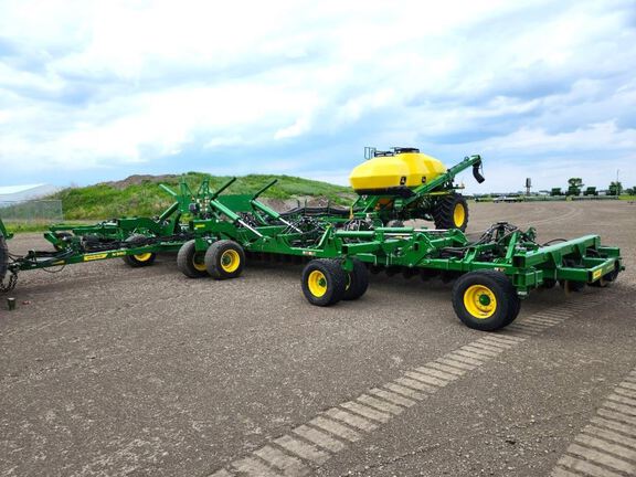 2024 John Deere N560 Air Seeder