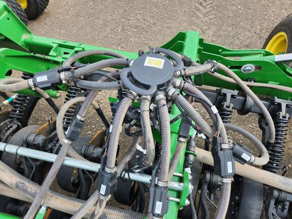 2024 John Deere N560 Air Seeder