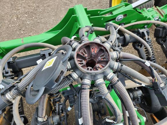 2024 John Deere N560 Air Seeder