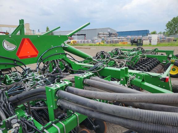 2024 John Deere N560 Air Seeder