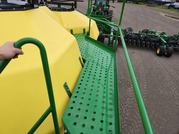 2024 John Deere N560 Air Seeder