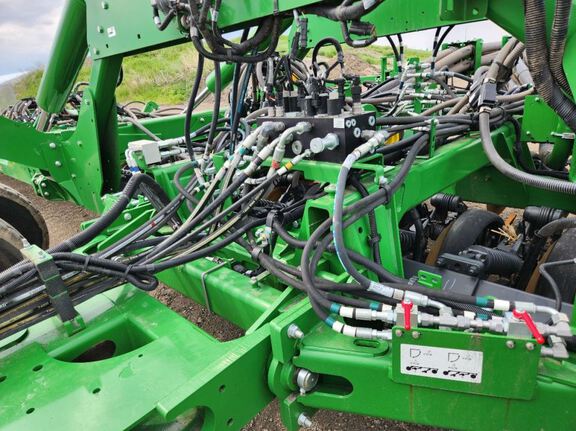 2024 John Deere N560 Air Seeder