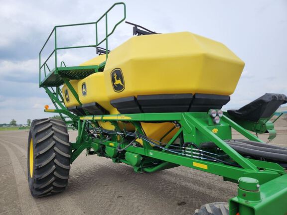 2024 John Deere N560 Air Seeder