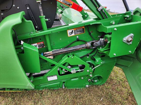 2024 John Deere RD40F Header Combine