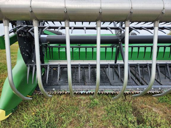 2024 John Deere RD40F Header Combine