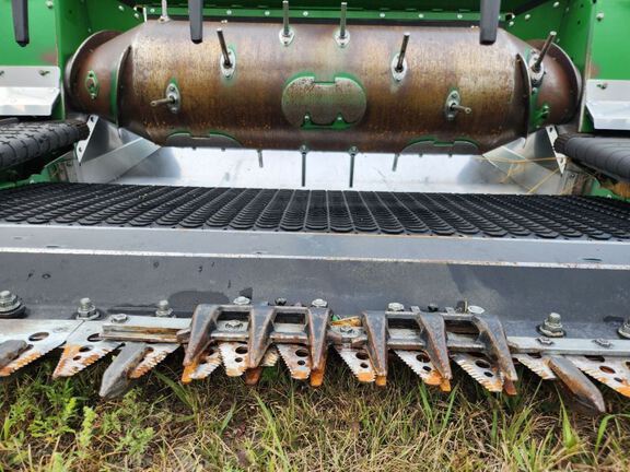 2024 John Deere RD40F Header Combine