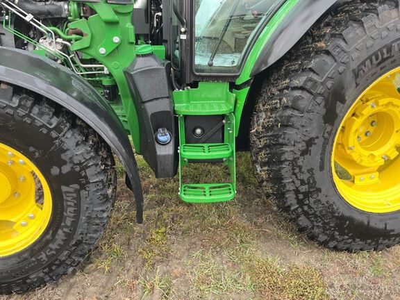 2019 John Deere 5125R Tractor