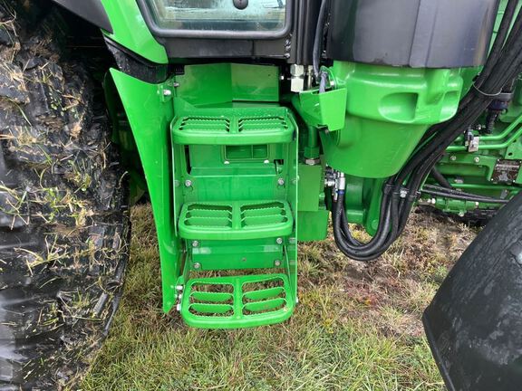 2019 John Deere 5125R Tractor