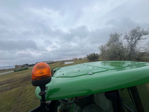 2019 John Deere 5125R Tractor